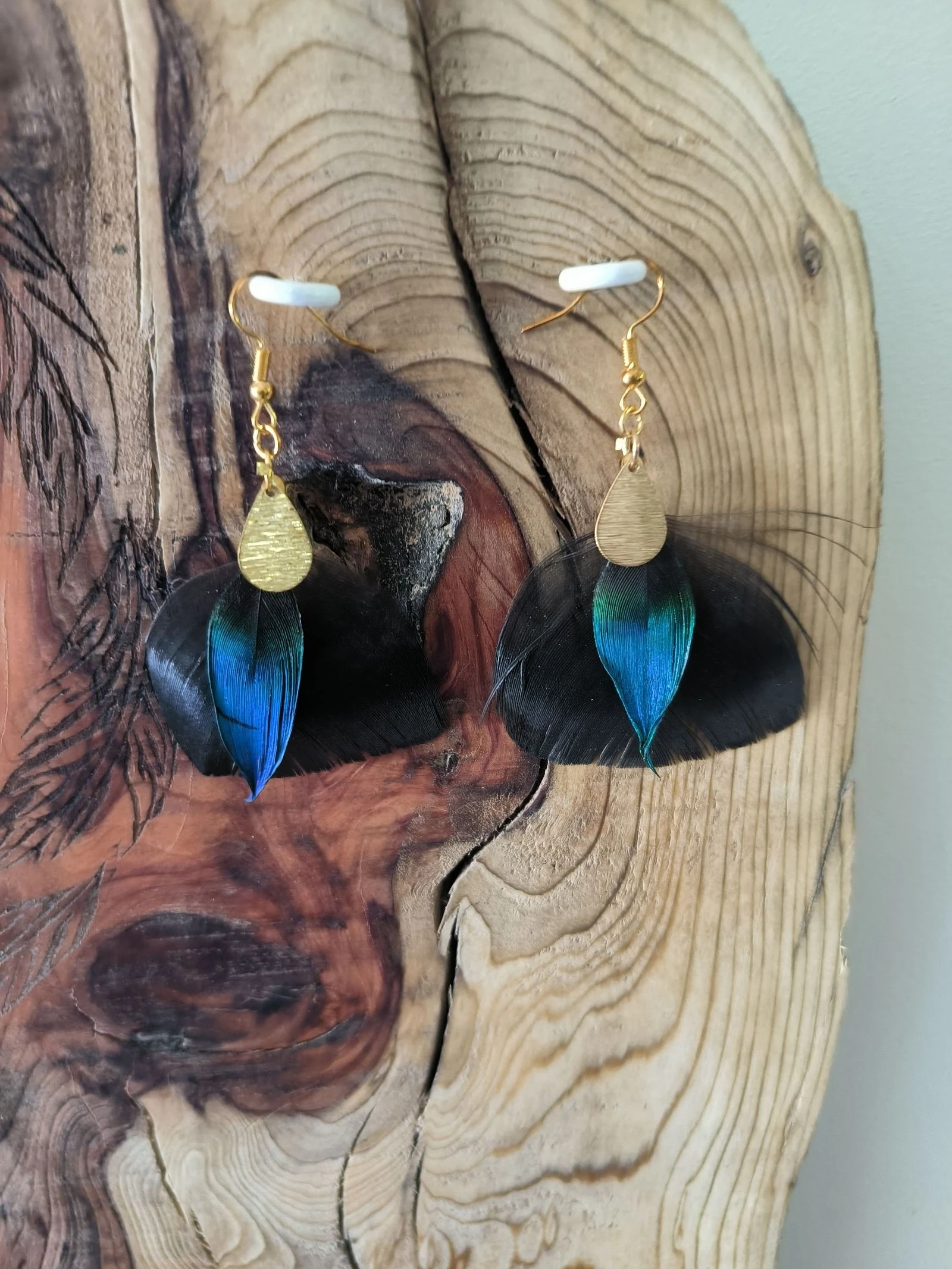Boucles d'oreilles fantaisies en plumes naturelles 